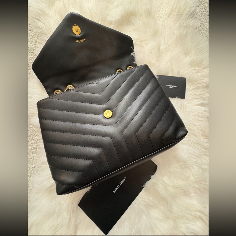 Large Yves Saint Laurent Black and Gold Quilted Shoulder Bag large - Picture 7 of 16